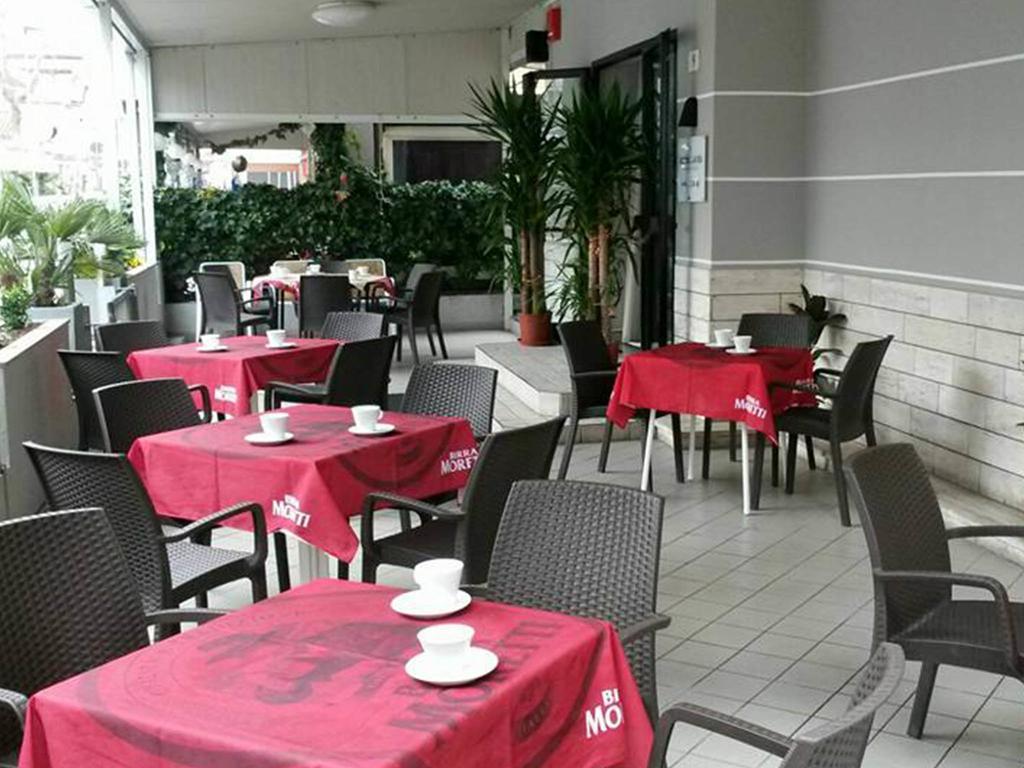 Hotel Laura 里米尼 外观 照片