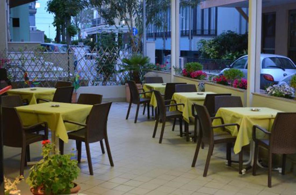Hotel Laura 里米尼 外观 照片