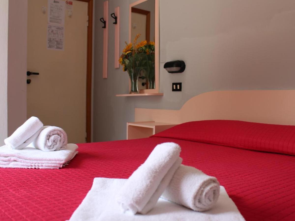 Hotel Laura 里米尼 外观 照片
